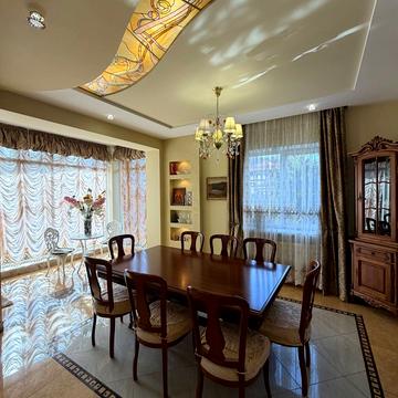 Ігоря Білозіра вул., 10