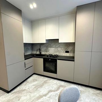 Героїв Миколаєва вул., (Будинок 5)