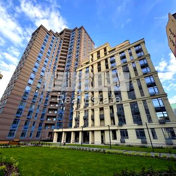 Річкова вул., 4