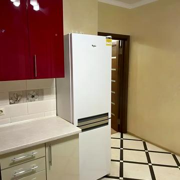 Пекарська вул., 30