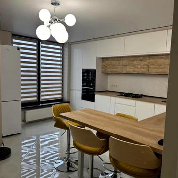 Цегельний пров., 8