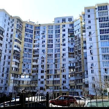 Середньофонтанська вул., 30/1