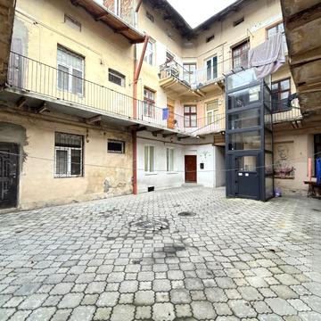 Костя Левицького вул. (), 6