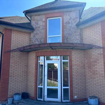 Острівна вул., 23