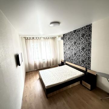 Героїв Небесної Сотні просп., 30/2