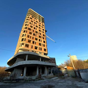 Івана Миколайчука вул., (Будинок 2)