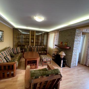 Бориса Гмирі вул., 3