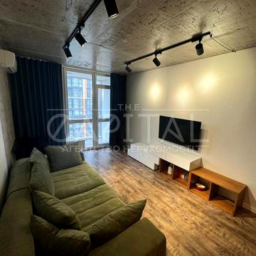 Предславинська вул., 53