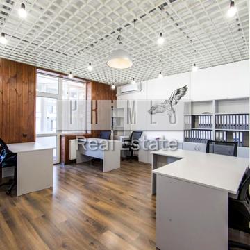 Лесі Українки бульв., 7-А