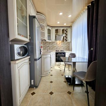 Нескорених вул., 17