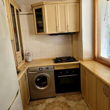 Лесі Українки вул., 12