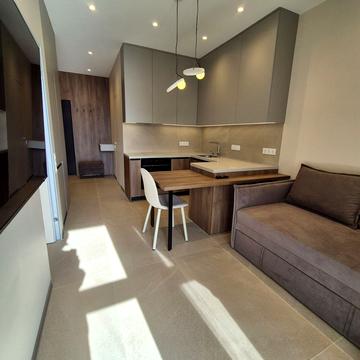 Предславинська вул., 42