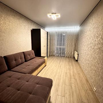 Олени Теліги вул., 18