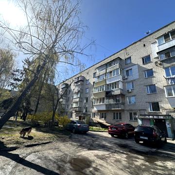 Нижній Вал вул., 2