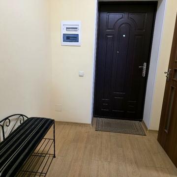 Полтавська вул., 64