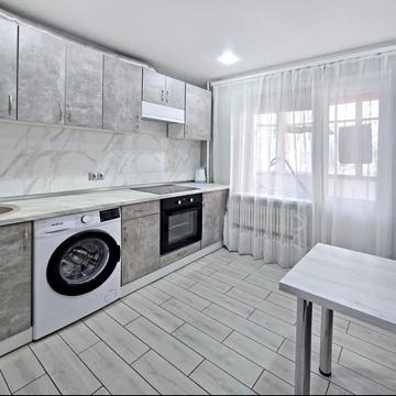 Сонячна Набережна вул. (Маршала Малиновського), 14