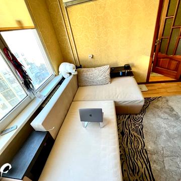 Космічна вул., 4