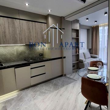 Яблунева вул., 15