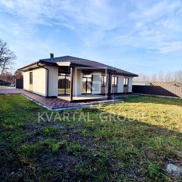 Євгена Плужника вул.