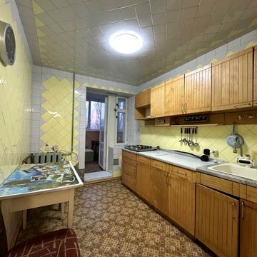 Десантний бульв., 18