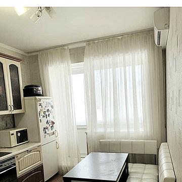 Тичини вул., 20