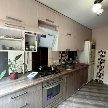 Олександра Довженка вул., 3