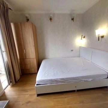 Лесі Українки бульв., 24