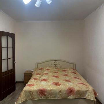 Бориса Гмирі вул., 16А