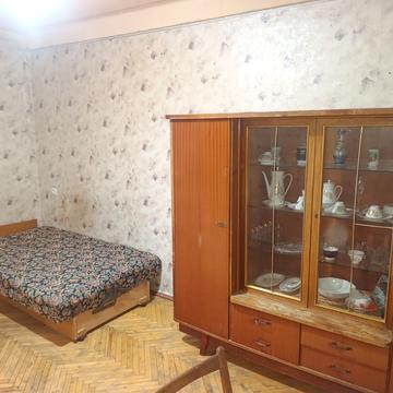 Ореста Левицького вул. (Академіка Курчатова), 19