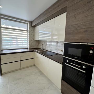 Євгена Олесницького вул. (), 35