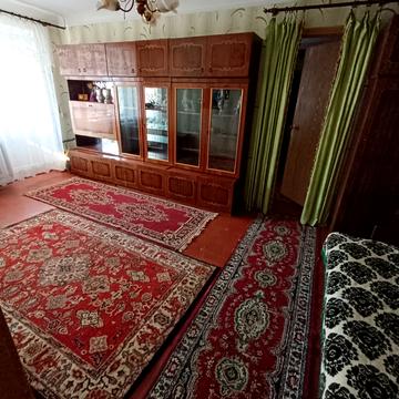 Камянецька вул., 104