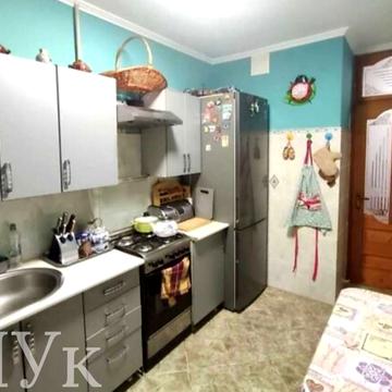 Героїв Крут бульв. (Героїв Сталінграду), 2