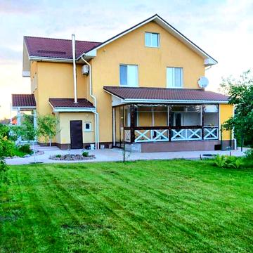 Лесі Українки, 8