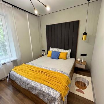 Броварна вул., 14