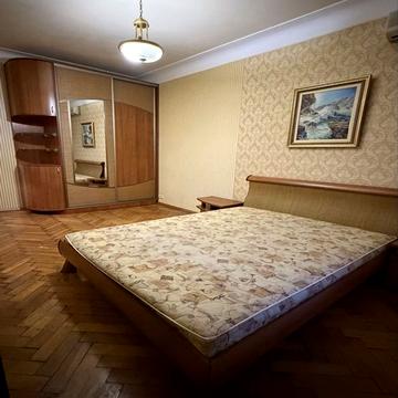 Миколи Хвильового вул. (Маяковського), 11