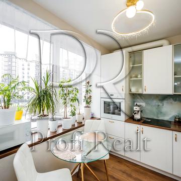 Героїв Небесної Сотні просп., (Будинок 20/10)