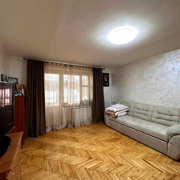 Володимира Івасюка вул., 17