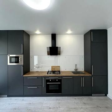 Набережна Перемоги вул., 42