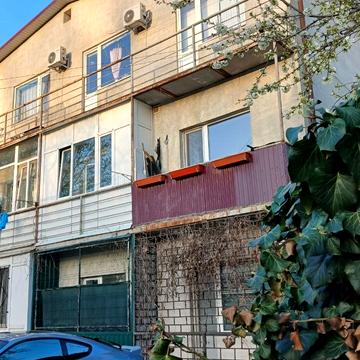 Кропивницького вул., 1а