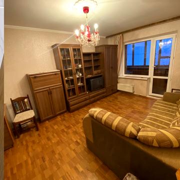 Ревуцького вул., 19/1