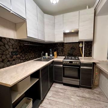 Празька вул., 3