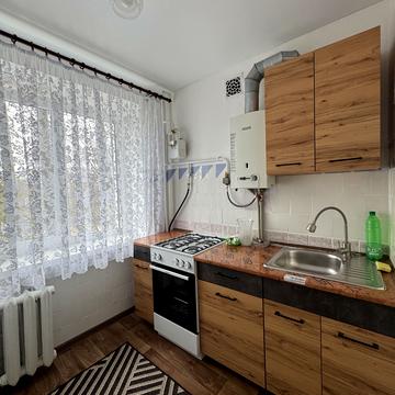 Івана Пулюя вул. (Хотовицького), 5