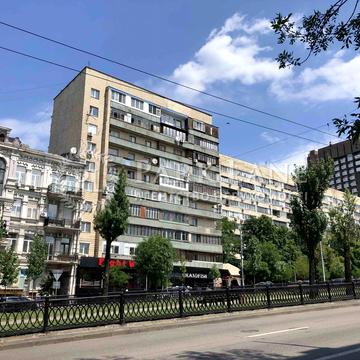 Тараса Шевченка бульв., 44
