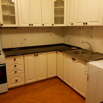 Михайла Гришка вул., 10