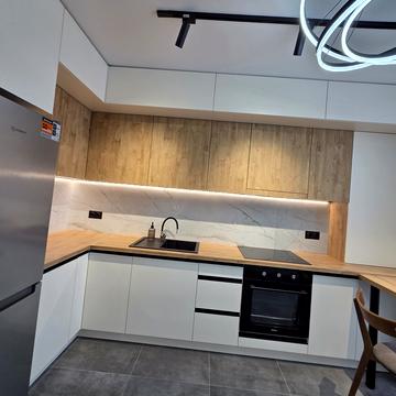 Бельведерська вул., (Будинок 2)