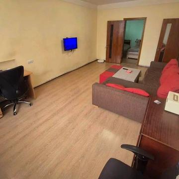 Медової Печери вул. (), 5