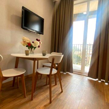 Бульварно-Кудрявська вул. (Воровського), 17