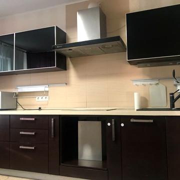 Машинобудівна вул., 21