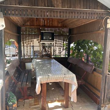 Осіння вул., 33