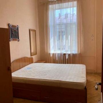 Велика Васильківська вул. (Червоноармійська), 76